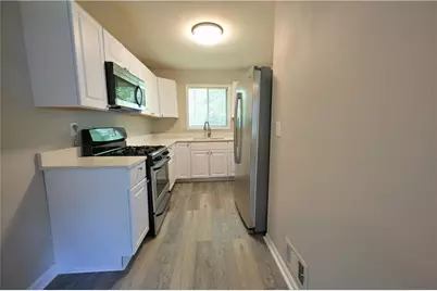 2075 Claude Street NW, Atlanta, GA 30318 - Photo 4