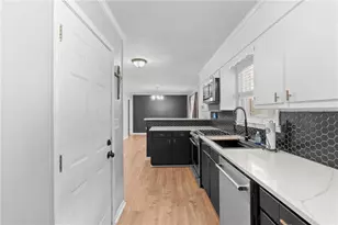 3964 Wedgewood Dr, Douglasville, GA 30135 - Photo 14