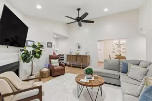 708 Parkaire Crossing, Marietta, GA 30068 - Photo 2