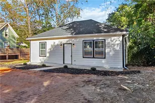 908 Emory St, Oxford, GA 30054 - Photo 2