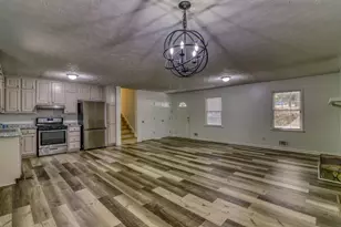 2911 Quinbery Dr, Snellville, GA 30039 - Photo 8