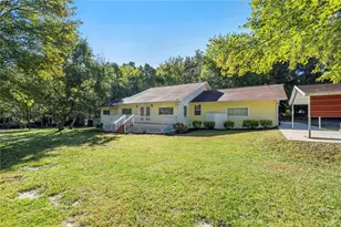 244 Stonehedge Dr, Cleveland, GA 30528 - Photo 2