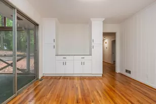 1077 Vistavia Cir, Decatur, GA 30033 - Photo 8