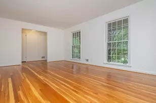 1077 Vistavia Cir, Decatur, GA 30033 - Photo 4