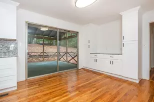 1077 Vistavia Cir, Decatur, GA 30033 - Photo 10