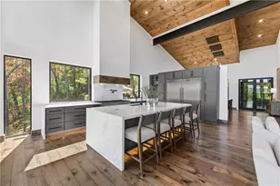 321 Skylight Dr, Blue Ridge, GA 30513 - Photo 16