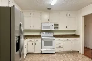 81 Tunis Rd, McDonough, GA 30253 - Photo 4