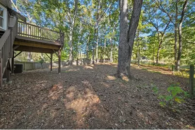 1528 Oakleaf Drive, Auburn, GA 30011 - Photo 32