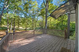 1528 Oakleaf Dr, Auburn, GA 30011 - Photo 30