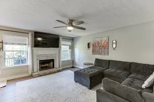 812 Holly Meadow Dr, Buford, GA 30518 - Photo 18