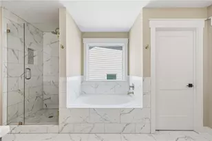 417 Crestmont Ln, Canton, GA 30114 - Photo 4