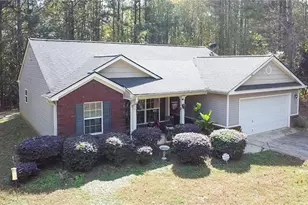 203 Pinewood Cir, Colbert, GA 30628 - Photo 2