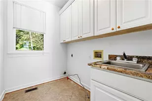 4645 Hamptons Dr, Alpharetta, GA 30004 - Photo 20