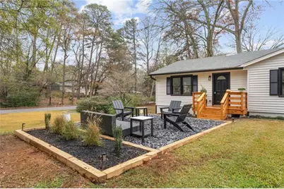 1044 Pinedale Drive SE, Smyrna, GA 30080 - Photo 2