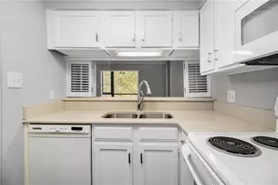 1800 Clairmont Lake, Decatur, GA 30033 - Photo 16