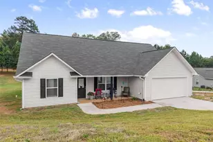 203 Russell Woods Dr, Mount Airy, GA 30563 - Photo 2