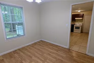 4927 Millstone Walk, Stone Mountain, GA 30088 - Photo 6