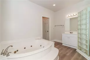 1391 Brentwood Ln, Marietta, GA 30062 - Photo 14