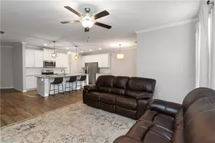 5655 Parkview Ln, Flowery Branch, GA 30542 - Photo 10