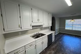 1672 Walters Park Ct, Loganville, GA 30052 - Photo 10