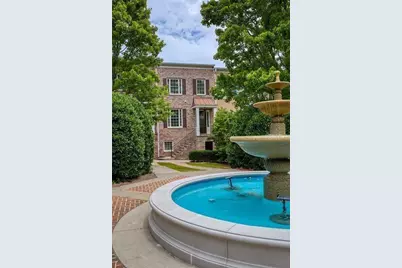 956 Persimmon Point NE, Sandy Springs, GA 30328 - Photo 2