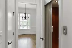 956 Persimmon Point NE, Sandy Springs, GA 30328 - Photo 8