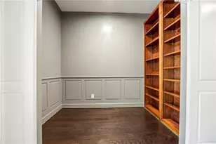 300 Island Cove Dr, Newnan, GA 30263 - Photo 32