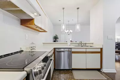 2499 Peachtree Road NE #306, Atlanta, GA 30309 - Photo 10