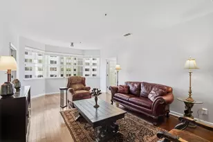 2499 Peachtree Rd NE, Atlanta, GA 30309 - Photo 4