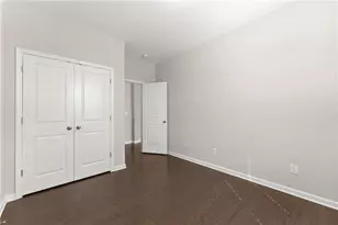 156 Round Pond Dr, Lilburn, GA 30047 - Photo 20