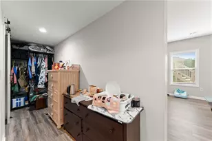 156 Round Pond Dr, Lilburn, GA 30047 - Photo 42