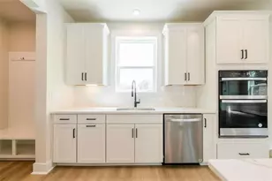 4202 Adler Cir, Buford, GA 30519 - Photo 8