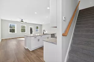 562 Madison St, Commerce, GA 30529 - Photo 4