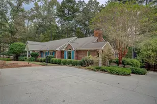 8 Crestwood Dr SW, Rome, GA 30165 - Photo 2