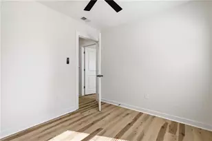 19 Robin Hood Dr, Savannah, GA 31406 - Photo 18