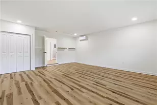 19 Robin Hood Dr, Savannah, GA 31406 - Photo 24