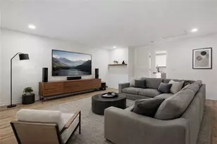 19 Robin Hood Dr, Savannah, GA 31406 - Photo 6