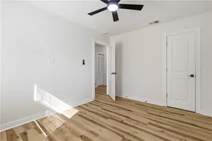 19 Robin Hood Dr, Savannah, GA 31406 - Photo 22