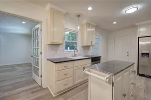 211 Alfred Ave SE, Rome, GA 30161 - Photo 10