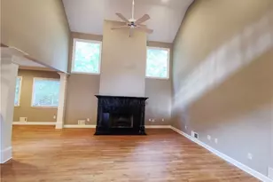 2411 Magnolia Springs Ct NE, Atlanta, GA 30345 - Photo 10