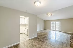 8685 Woodside Ln, Jonesboro, GA 30238 - Photo 14