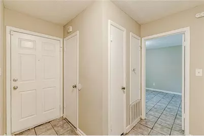 8685 Woodside Lane, Jonesboro, GA 30238 - Photo 4