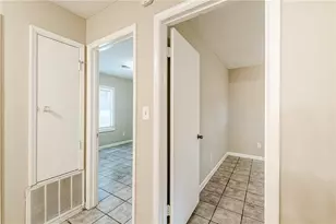 8685 Woodside Ln, Jonesboro, GA 30238 - Photo 20