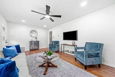 801 N Evelyn Place NW, Atlanta, GA 30318 - Photo 4