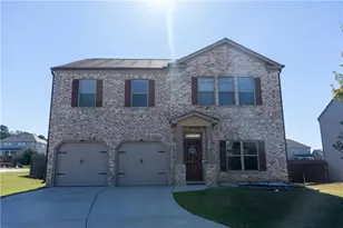 216 Loganview Dr, Loganville, GA 30052 - Photo 2