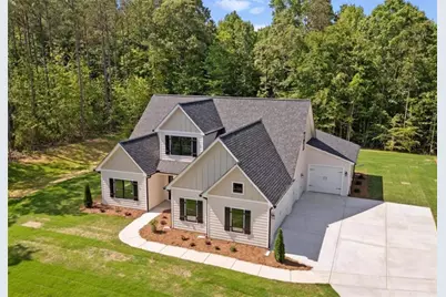 177 West Lake Boulevard, Carrollton, GA 30116 - Photo 2