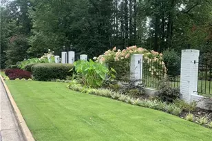 1700 Chartwell Trace, Stone Mountain, GA 30087 - Photo 4