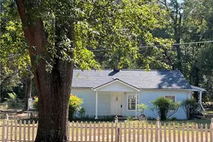 1192 Rocky Ford Rd, Lavonia, GA 30553 - Photo 1