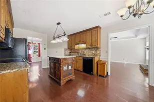 1045 SE Crystal Water Dr SE, Lawrenceville, GA 30045 - Photo 10