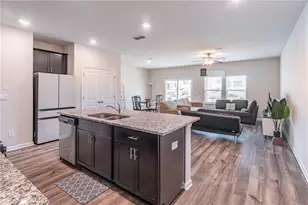 1452 Villageside Ct, Lawrenceville, GA 30043 - Photo 4